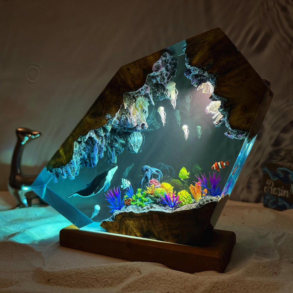 Whale & Jellyfish Resign Lamp